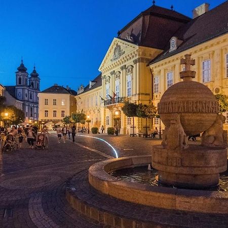 Patrik Apartman Szekesfehervar Luaran gambar