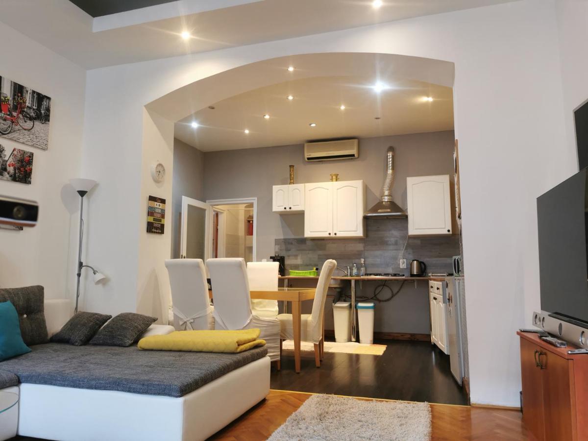 Patrik Apartman Szekesfehervar Luaran gambar